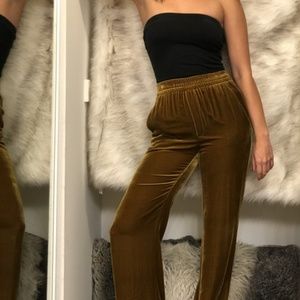 Zara Gold Pant Outfit